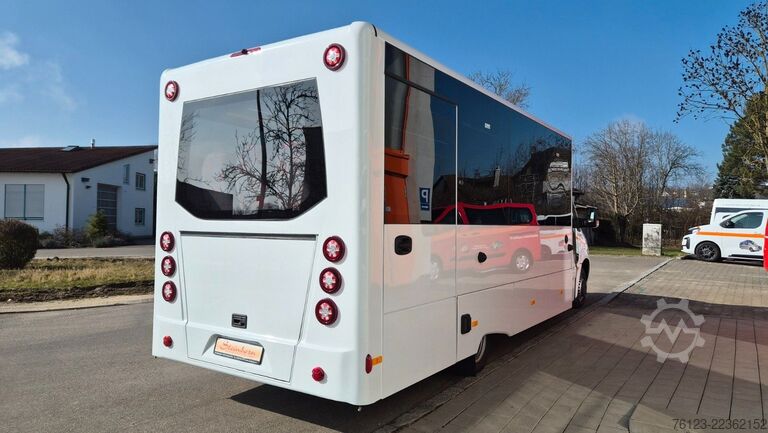 Minibusz MERCEDES-BENZ 30 Sitzer Schul- Transferbus 519 Vorlauffahrzeug