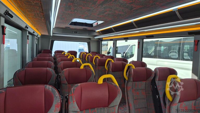 Minibusz MERCEDES-BENZ 30 Sitzer Schul- Transferbus 519 Vorlauffahrzeug