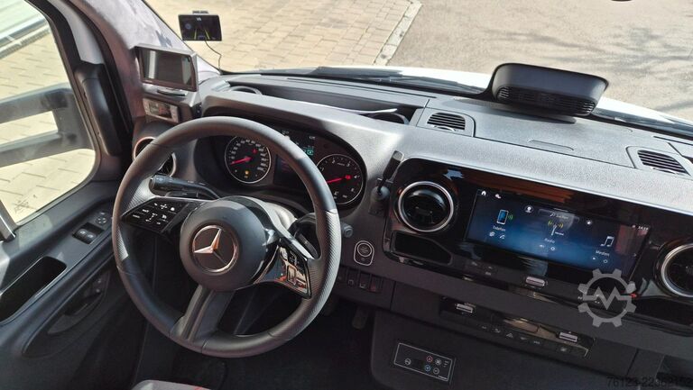 Minibusz MERCEDES-BENZ 30 Sitzer Schul- Transferbus 519 Vorlauffahrzeug