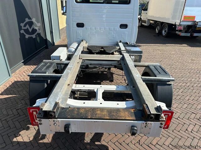 BE-SZM Volkswagen Crafter 2.0 TDI 180PK DSG BE TREKKER
