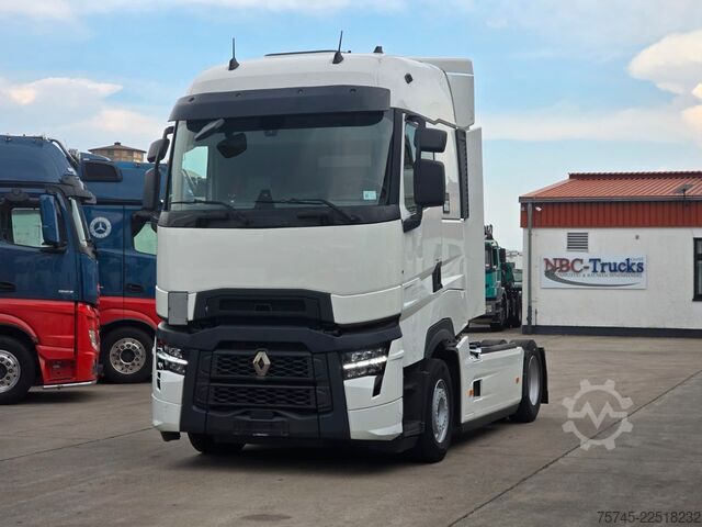 Standaard trekker RENAULT T 520 * ACC * KLIMAAUT. * SPURHALTE *