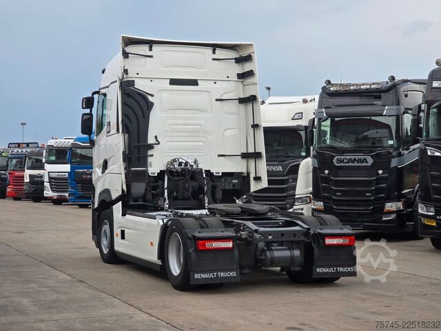 Standaard trekker RENAULT T 520 * ACC * KLIMAAUT. * SPURHALTE *