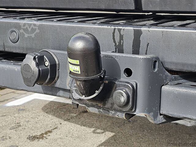 Στέισον βάγκον με ψηλή οροφή FORD TRANSIT 2.0 L3H2 Navi Trekhaak