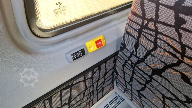 Minibús MERCEDES-BENZ 517 / 515 Frontniederflur mit  Ada Systeme