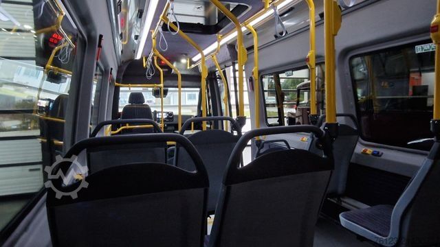 Minibús MERCEDES-BENZ 517 / 515 Frontniederflur mit  Ada Systeme