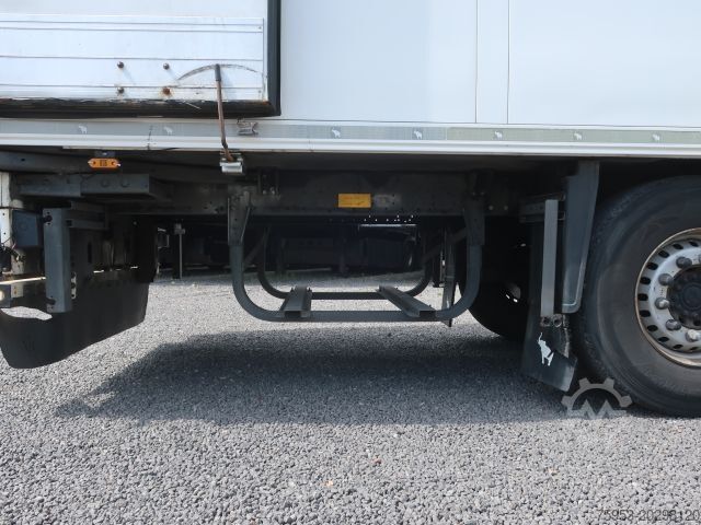 Semi-reboque frigorífico Schmitz SKO 24 Doppelstock Thermo King SLX 300