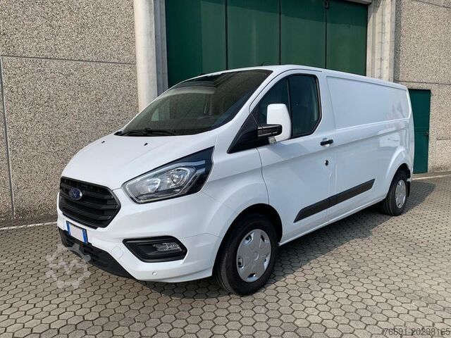 Furgão de painéis Ford Custom Passo lungo - Hybrid - Km 69.000 -
