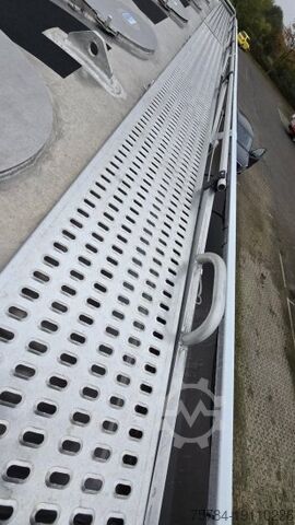 Tankwagen 5 KAMMER ALUMINIUM TANKAUFLIEGER ADR