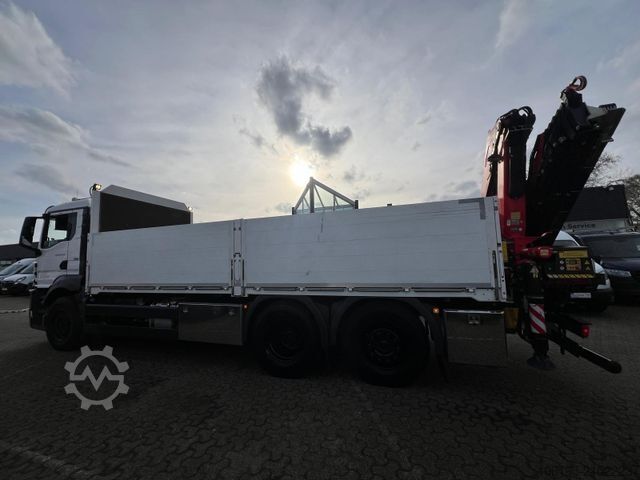 Flatbed truck MAN TGS 26.470 FASSI F235A.2 e-Dynamic*5-Fach+Kran*