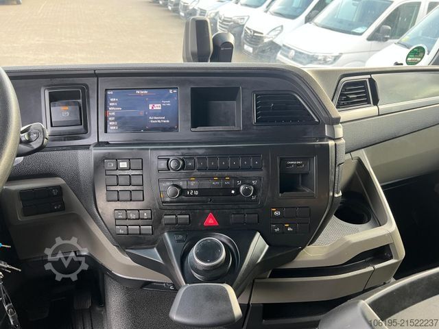 Flatbed truck MAN TGS 26.470 FASSI F235A.2 e-Dynamic*5-Fach+Kran*