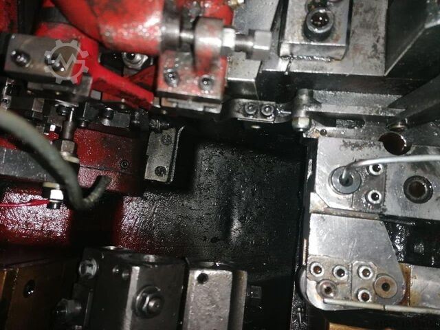 2 matrijzen - 3-slag pers ASAHI OKUMA RH60