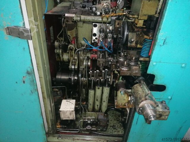 2 matrijzen - 3-slag pers ASAHI OKUMA RH60