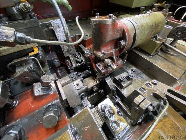 2 matrijzen - 3-slag pers ASAHI OKUMA RH60