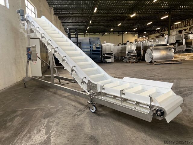 Vleesverwerkingsmachine GEA-CFS Z-Opvoerband