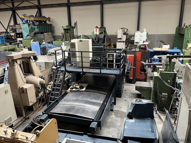 Bedfreesmachines met bewegende tafel & CNC Johnford X: 4100 - Y: 2800 - Z: 800 mm CNC 5 axes