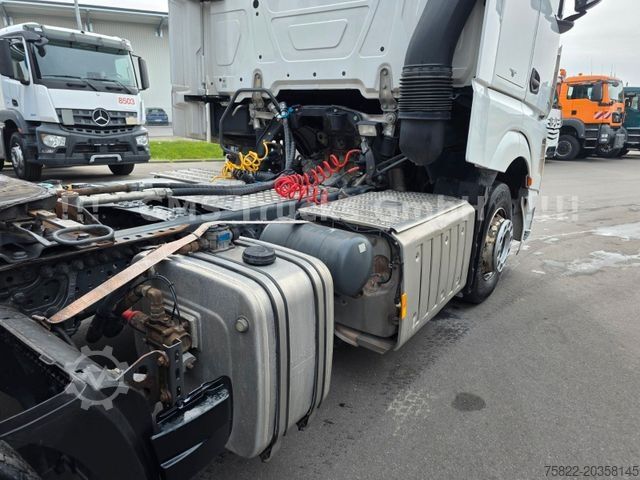 Standardní tahač MERCEDES-BENZ Actros 1845 / Park Cool / Retarder / Bis Space