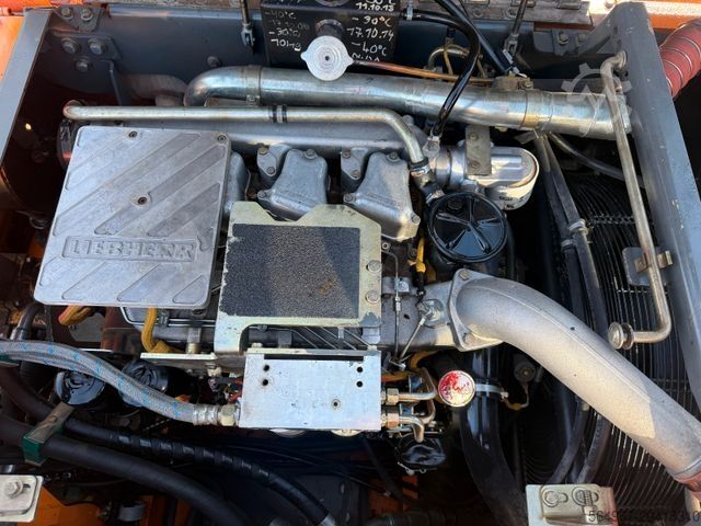 Pelle sur pneus LIEBHERR A 924 B Litronic Mobilbagger OQ 70/55 Klima