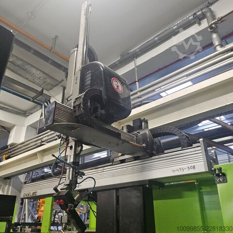 Máquina de moldeo por inyección ENGEL VC650/150