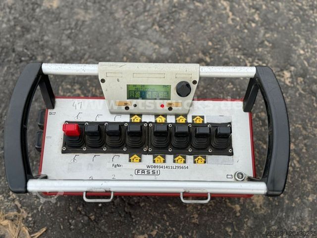 Żuraw samochodowy MERCEDES-BENZ Actros MP2 2644 6x4 Fassi F800 XP Funk