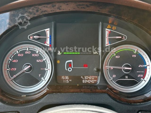 Kreaturvogn DAF XF 530 4x2 Finkl 2.Stock Viehaufbau