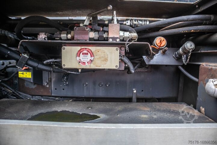 Haakarmsysteem DAF CF 85.410+DIEBOLT 16Ton/m