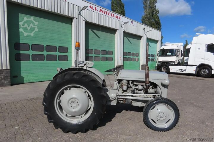 Trekker Diversen FERGUSON tractor