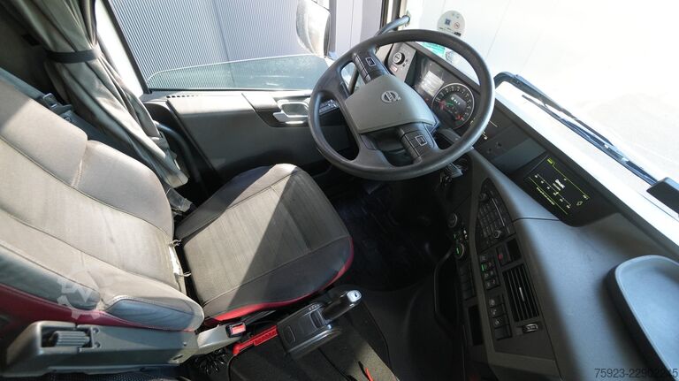  Volvo FH540 8x4 130T Tractorhead