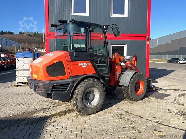 Utovarivač Kubota R065