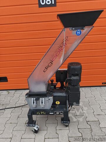 Sporo-rotirajuća valjkasta drobilica sa zupcima Moditec / Digicolor Goliath Plus 1