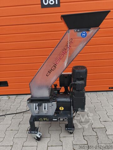 Sporo-rotirajuća valjkasta drobilica sa zupcima Moditec / Digicolor Goliath Plus 1