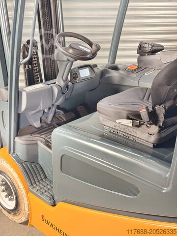 Electric 4-wheeler Jungheinrich EFG 430 - Service Neu - Batterie 92% - Triplex