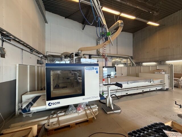 Bewerkingscentrum SCM Accord FMX 25