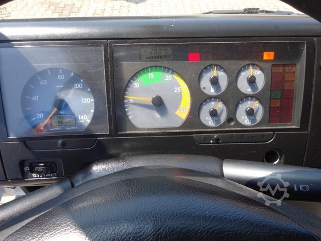 Bestelwagen met verhoogd dak MERCEDES-BENZ 613D Vario Kasten 4x2