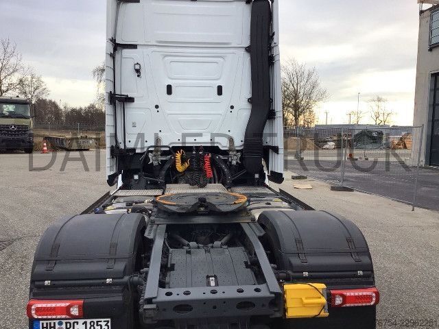 Τυπική μονάδα τράκτορα Mercedes-Benz Actros 1853 LS 4x2 SoloStar Giga Retarder Standkli