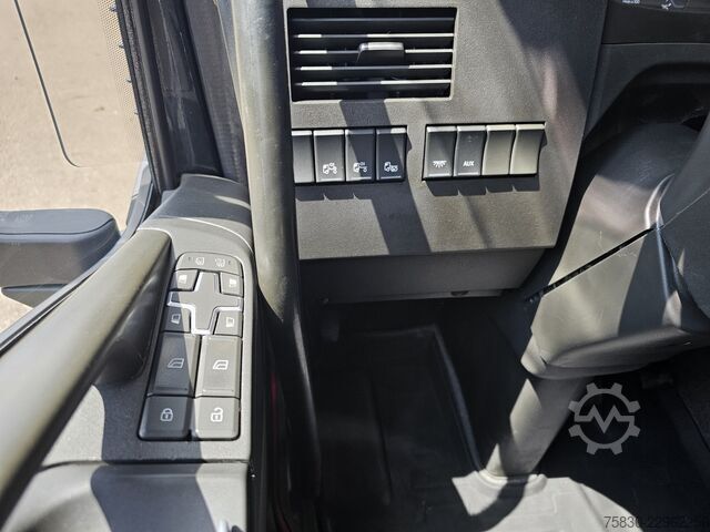 Φορτηγό γερανού Volvo FH540 8X4 / 8X2 / HMF 28TM KRAN / CRANE / OPRIJ...