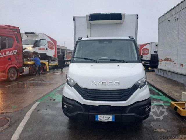 Aangepaste bestelwagen IVECO DAILY 35C16H3.0 ISOTERMICO/FRIGO