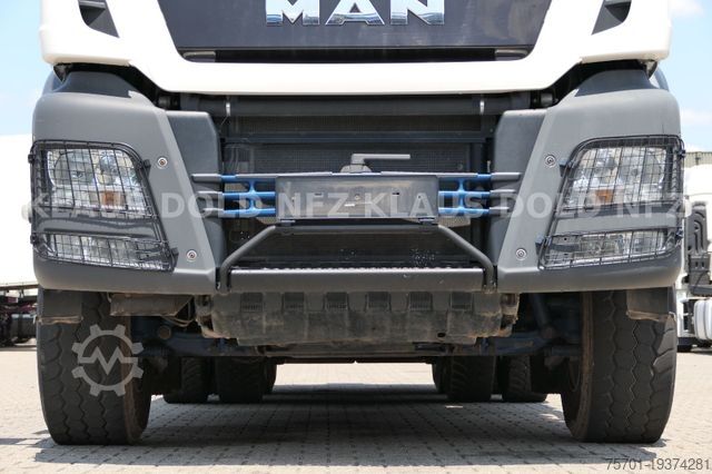 Logging truck MAN TGS 33.500 Holztransport Kran Bj 2020 Retarder