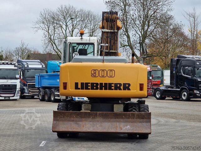 Mobiele graafmachine Liebherr A900C - 95 KW - Central Greasing -