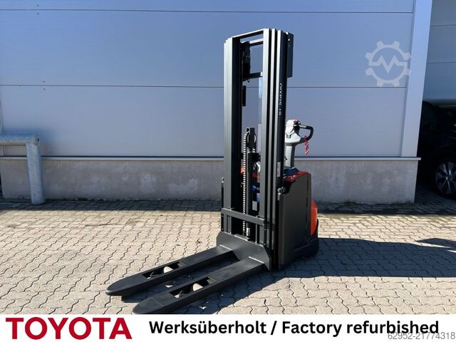 High Lift stacker Toyota SWE 120 / Akku 2026!