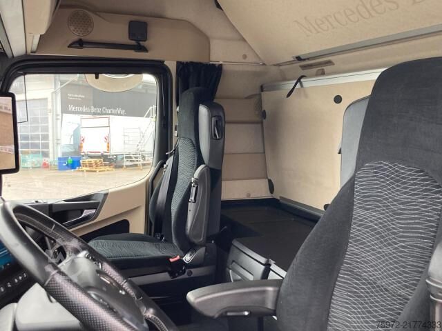 Standard tractor unit  Actros 1851 LS
