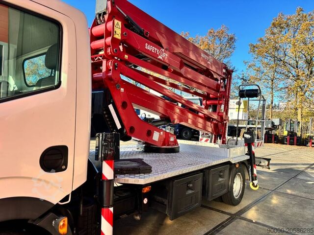 Op vrachtwagen gemonteerd platform Hinowa Orchidea 21.11 Nissan Cabstar