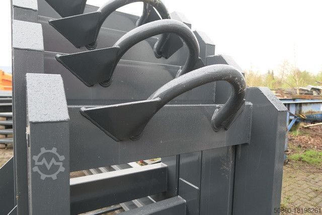 Hakowiec Abrollkippaufbau, Containerchassis, 20 Fuß