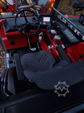 Traktor AEBI TT240