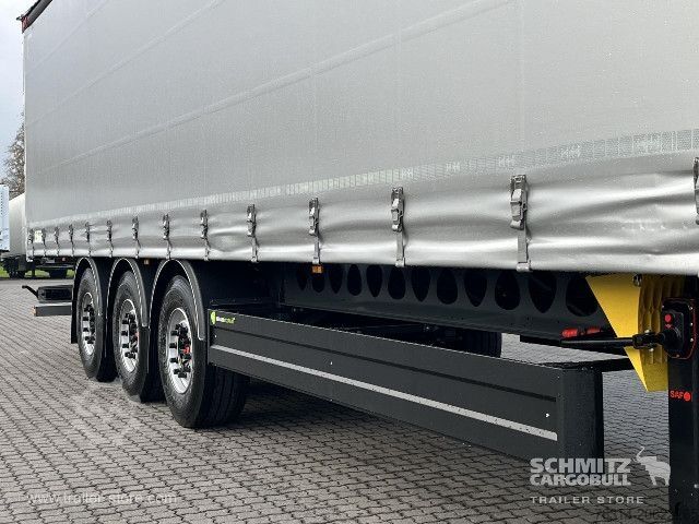 Öppen semitrailer med kapell Berger Curtainsider Coil