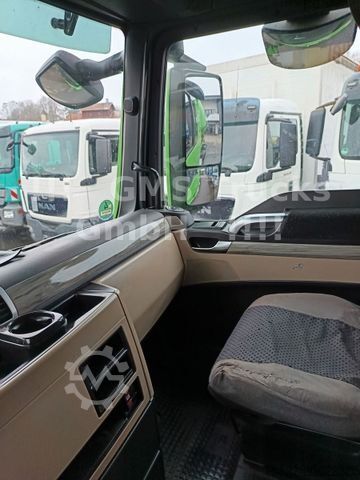 LKW mit Tankaufbau MAN TGX 26.500 / Auto+Ret / Silo 30 Kubik