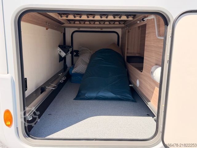 Semi-integrated camper BÜRSTNER Ixeo T 736 *Queensbett-Face2Face-Automatik*