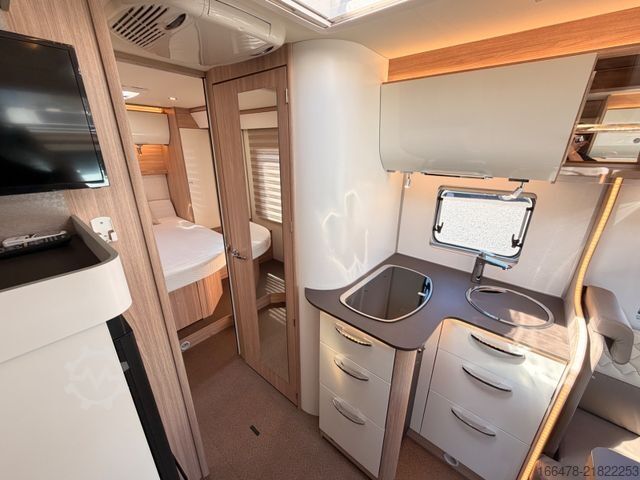 Semi-integrated camper BÜRSTNER Ixeo T 736 *Queensbett-Face2Face-Automatik*