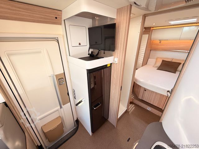 Semi-integrated camper BÜRSTNER Ixeo T 736 *Queensbett-Face2Face-Automatik*