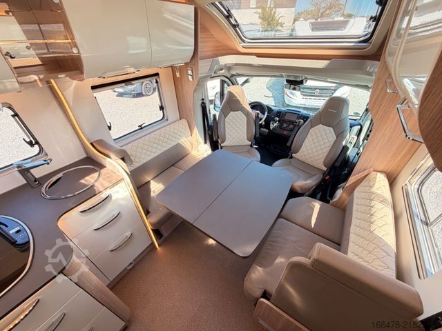 Semi-integrated camper BÜRSTNER Ixeo T 736 *Queensbett-Face2Face-Automatik*