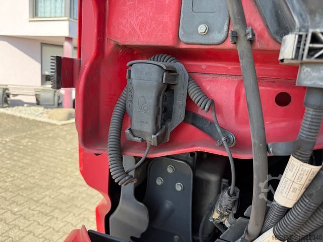 Standardowy ciągnik siodłowy IVECO STRALIS S-WAY AS440S49T/P Retarder Standklima